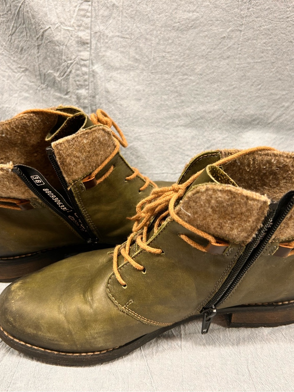 Women’s Remonte R3332-52 lace-up ankle boot. Olive Green Leather Boots - Picture 9 of 11